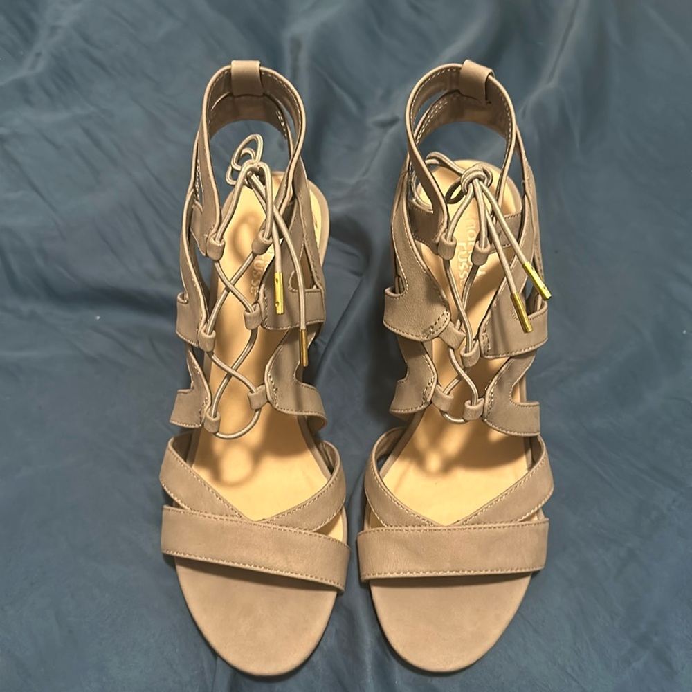 Charlotte Russe- Mazie-H